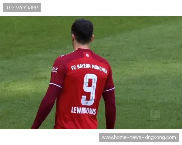 莱万精准帽子戏法制造震撼,拜仁再掀高潮