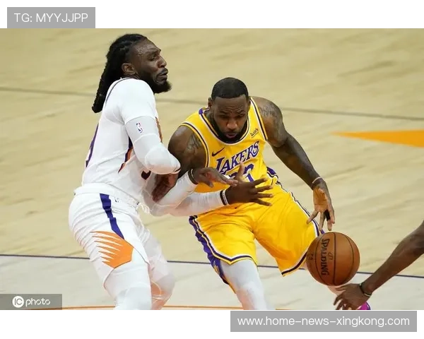 湖人压哨浮空三分打板命中